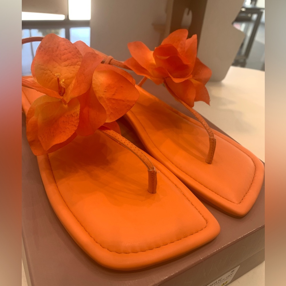 Sarto flower 🌺 sandal